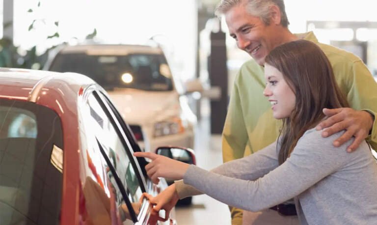 7 Tips for College Students on Buying a Used Car: What to Look for and Avoid