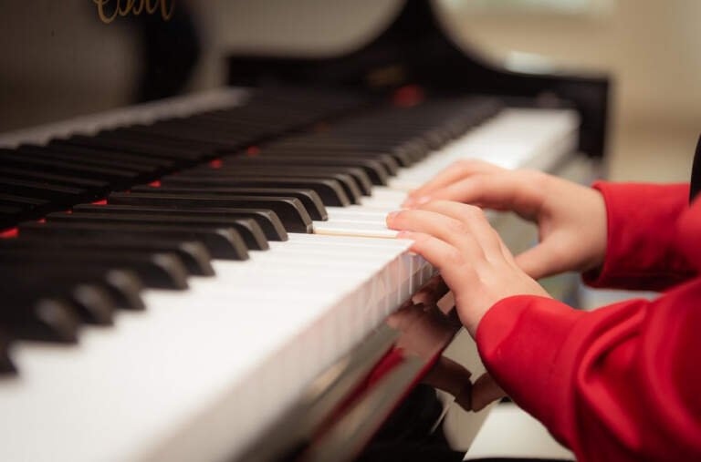 How to Choose the Right Piano Teacher for Your Child?