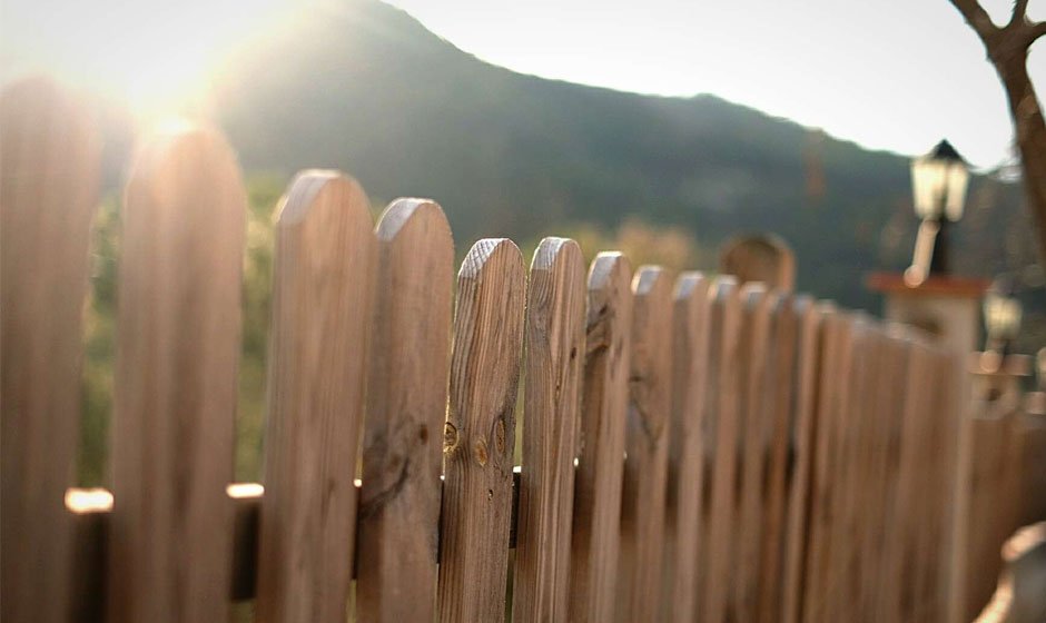 Seasonal Considerations When Hiring a Fencing Company