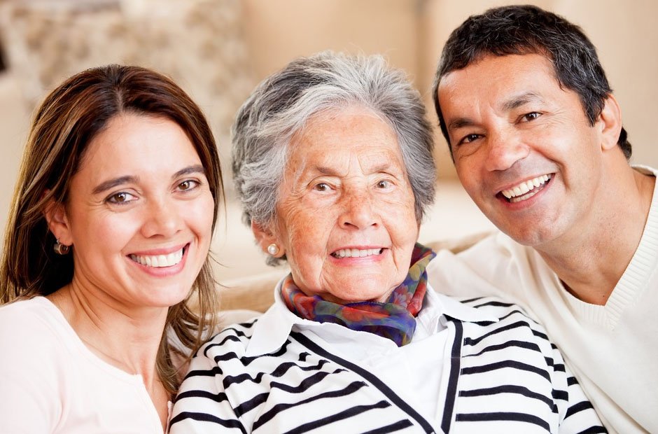 The Benefits of Hiring Home Care Professionals for Aging Parents