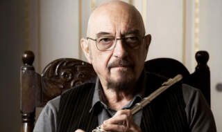 Ian Anderson’s Net Worth: How Wealthy is the British Singer?