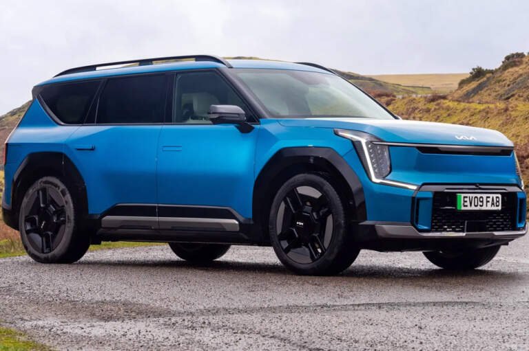 Tech Features That Make the Best Luxury Electric SUVs Stand Out