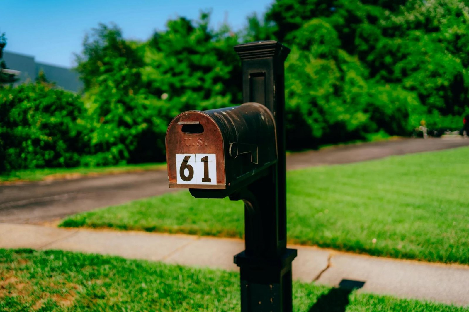 Enhance Your Curb Appeal with Classic or Modern Mailboxes 1