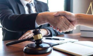 Navigating Legal Matters: When to Hire a Personal Injury Lawyer