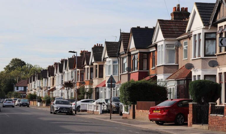 Top Neighbourhoods in Rainham, London: Where to Buy Your Next Home