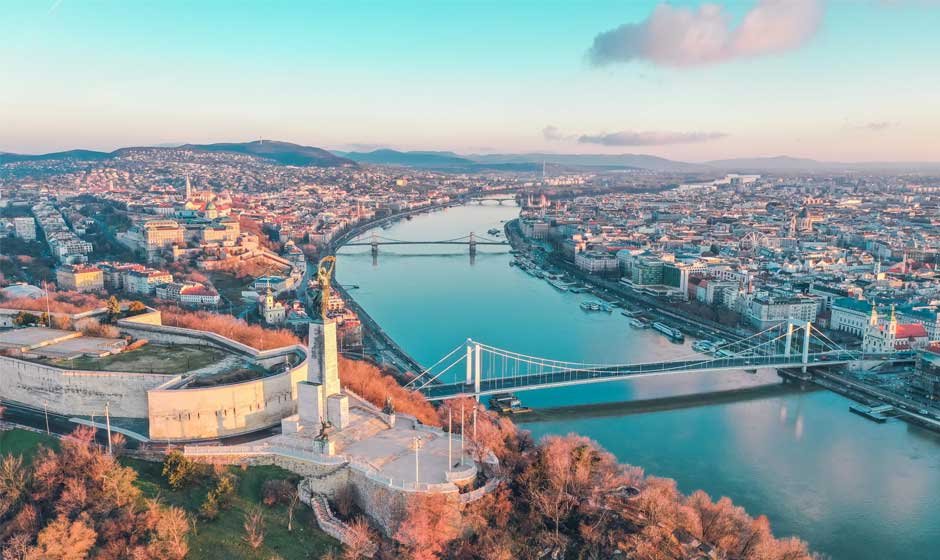 Moving to Hungary: Digital Nomad or Business Residence — What to Choose?