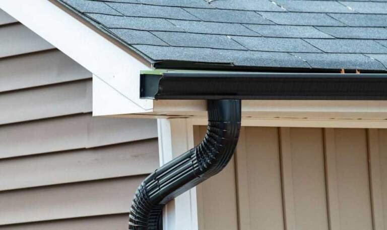 How Seamless Gutters Improve Drainage and Prevent Water Damage