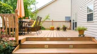 How to Design an Outdoor Deck for All Seasons