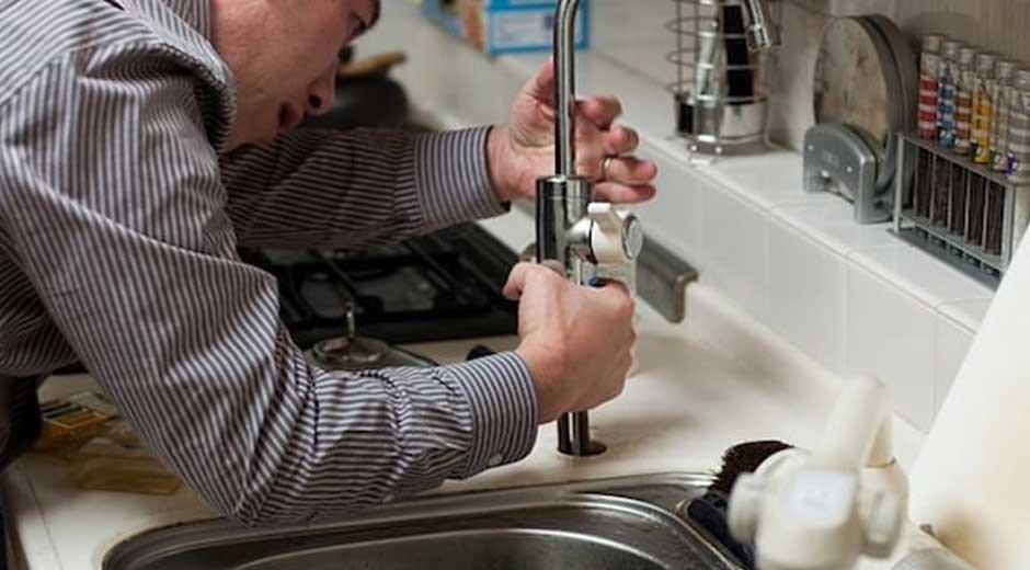 The Ultimate Guide to Finding a Reliable Plumber: Tips and Tricks