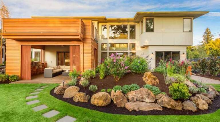 4 Ways Landscaping and Outdoor Design Affect Property Sale Prices