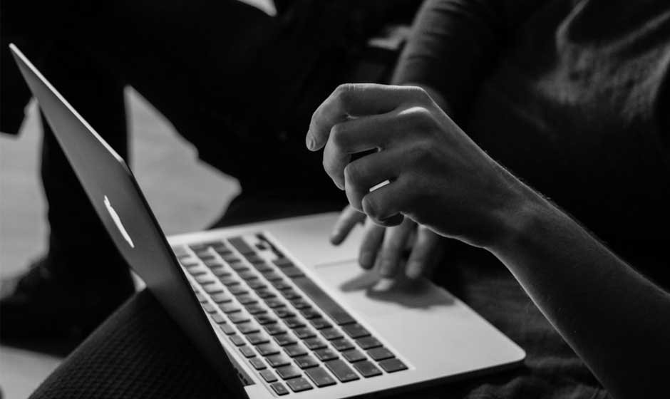 Streamlining-Business-Communications-with-Online-Fax-Solutions
