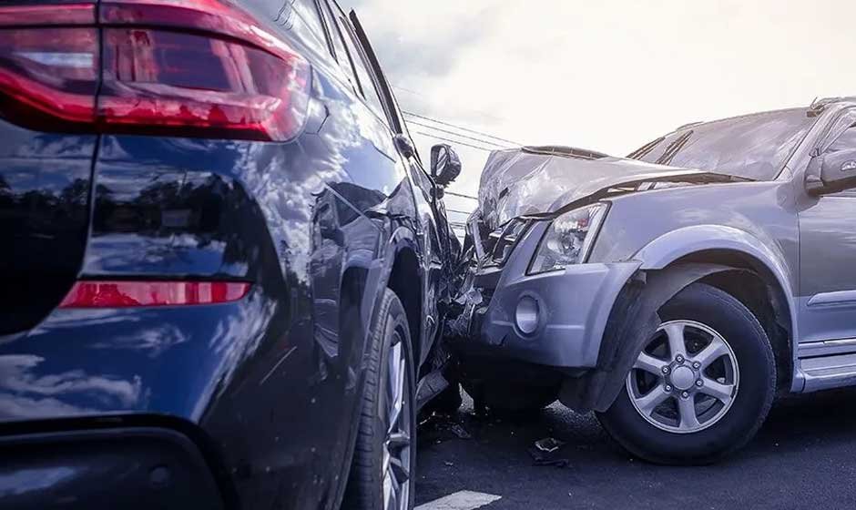 Kansas City Truck Crash Victims: When to Call a Personal Injury Lawyer