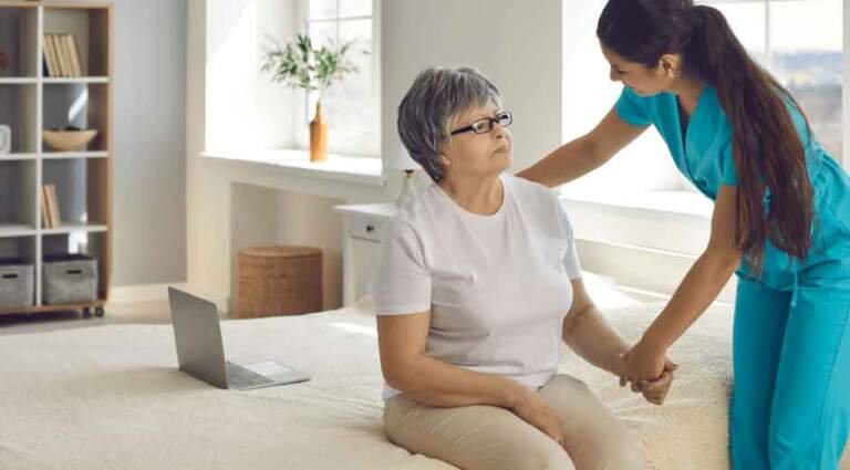 Holistic-Approaches-to-Supporting-Seniors-with-Dementia